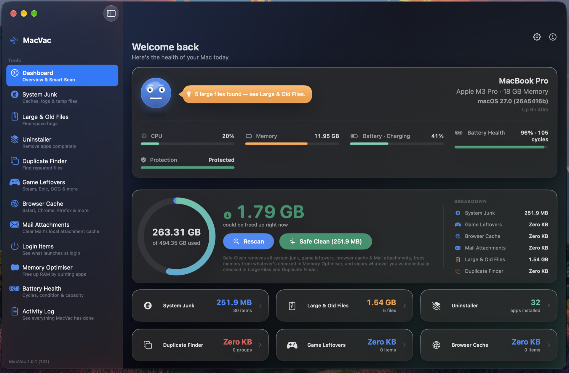 MacVac dashboard showing system health, reclaimable space and cleaning modules
